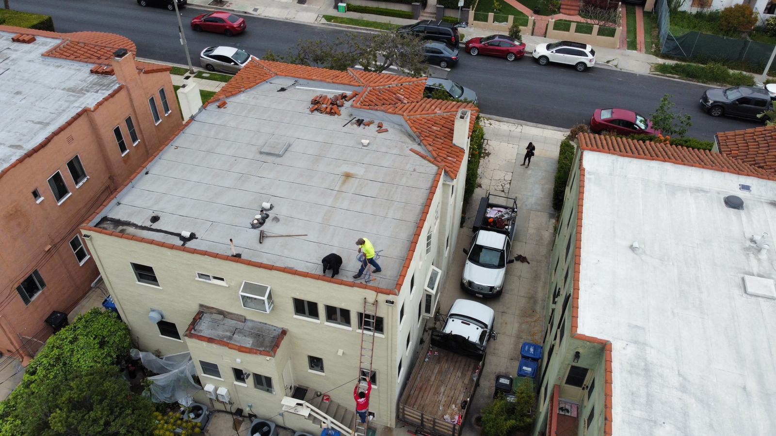 Roofing Services Los Angeles | Safeguard photo 2023 04 17 09 23 49